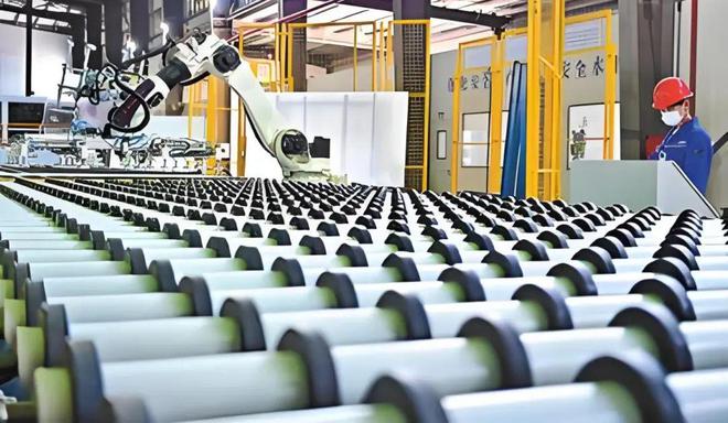 “20+8”產業集群新政引領未來，深圳新材料技術研發開啟制造業新篇章